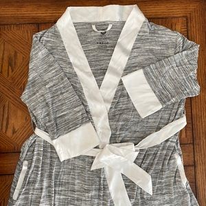 Kindred Bravely maternity robe, size S/M
